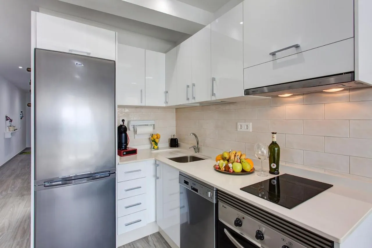El Galeon Apartment Playa Blanca  Spain